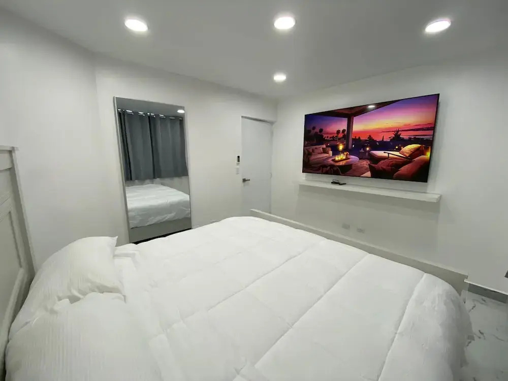 The Sapphire Suite