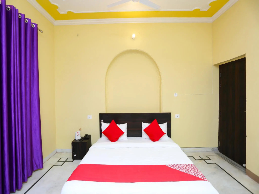 OYO 12758 Hotel Greenview Inn
