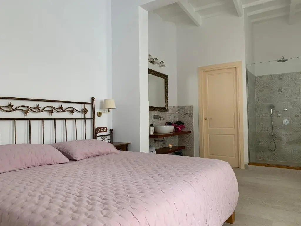 Seranova Luxury Hotel