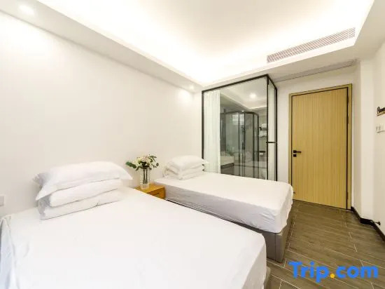 Yunhaigu Nalati Private Swimming Pool Lakeside Meisu in Shenzhen East Overseas Chinese Town