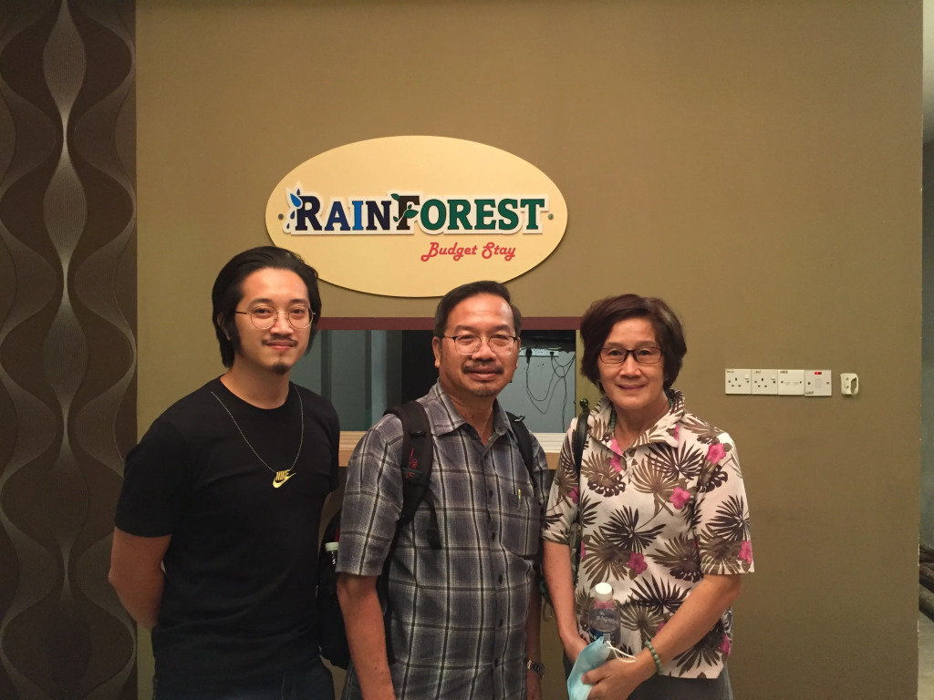 Rainforest Budget Stay