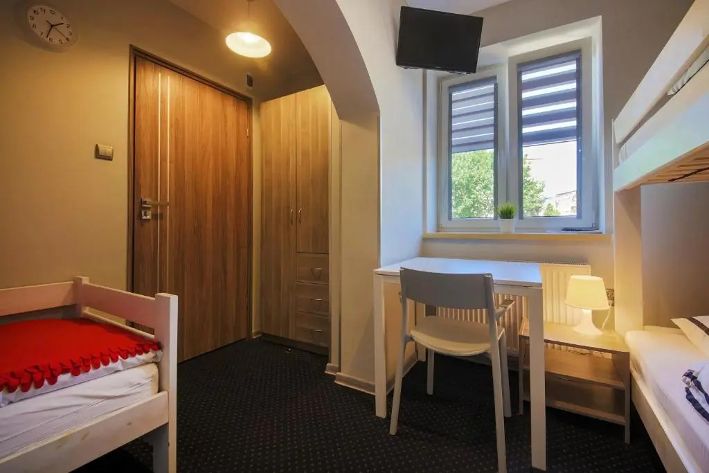 B&M Guesthouse