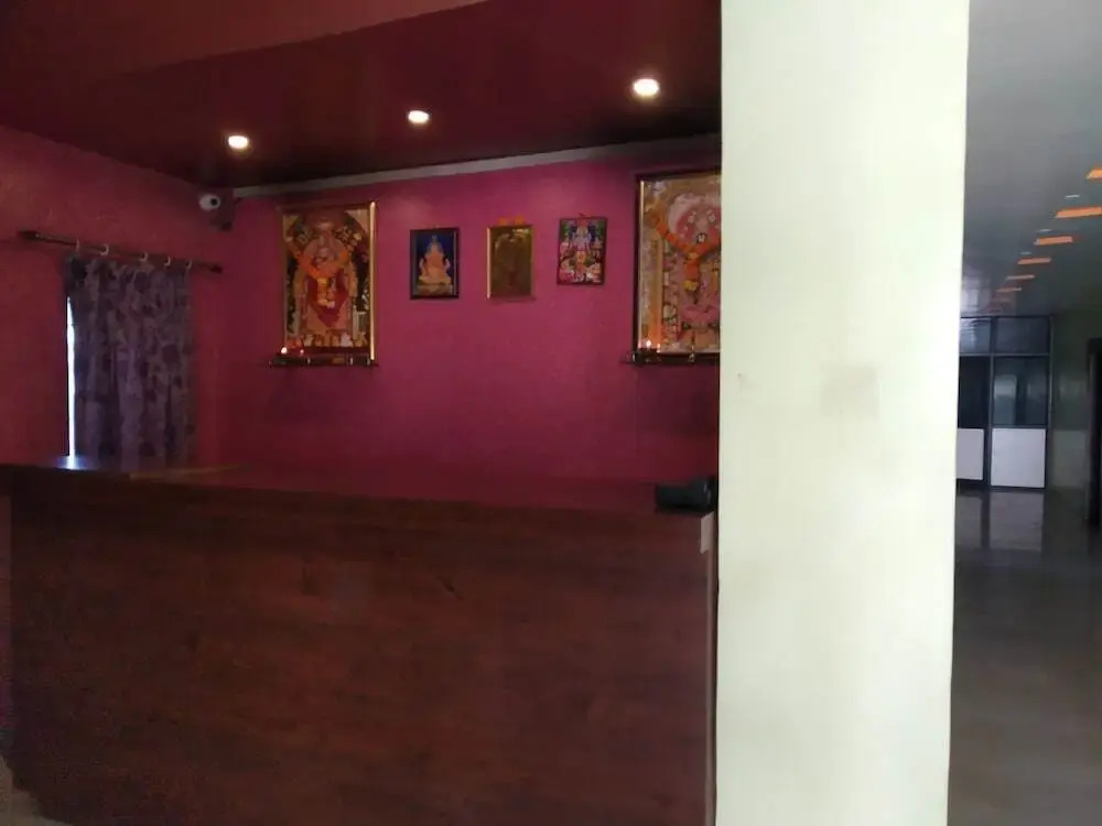 Hotel Savali Lodging