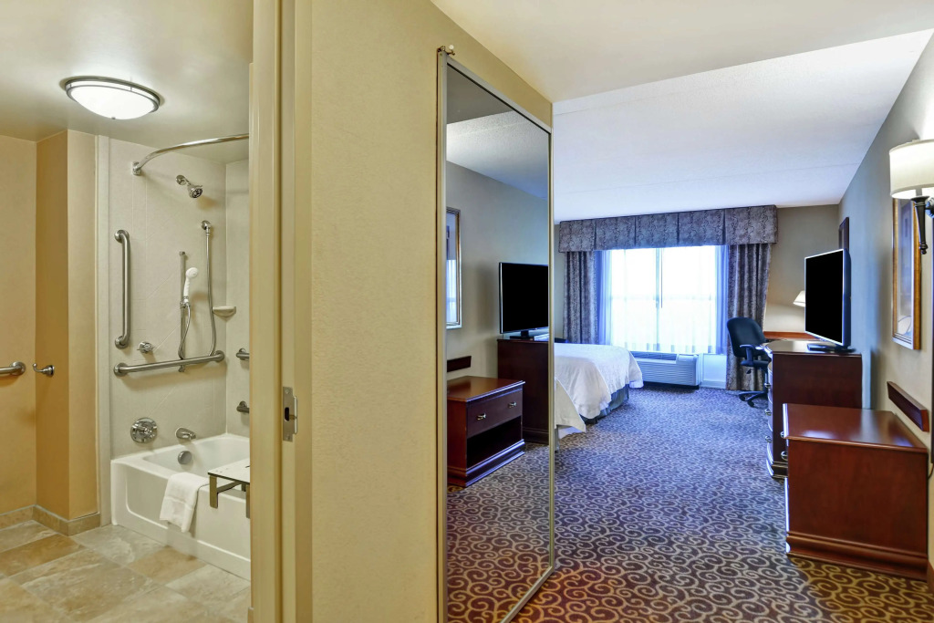 Hampton Inn and Suites Fredericksburg