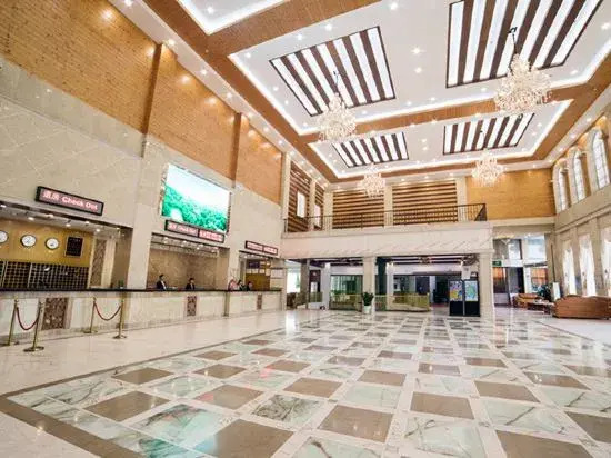 Xinyinzhan Hot Spring Holiday Resort