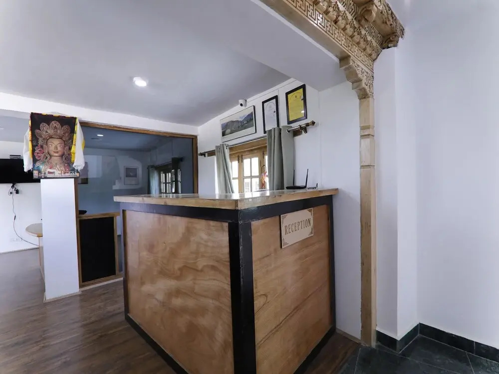 OYO 40939 White House Bnb