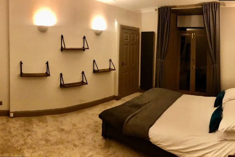 Superhost Newly Refurbished