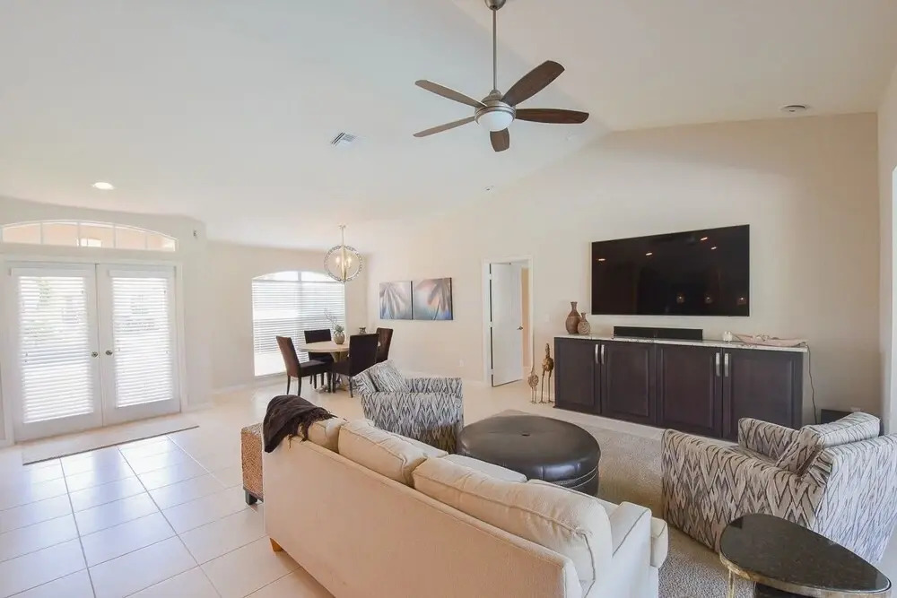 Beachcomber Home #65142 4 Bedrooms 2 Bathrooms Home