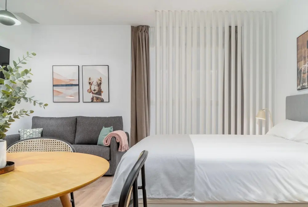 Limehome Valencia Carrer dAntonio Ferrandis