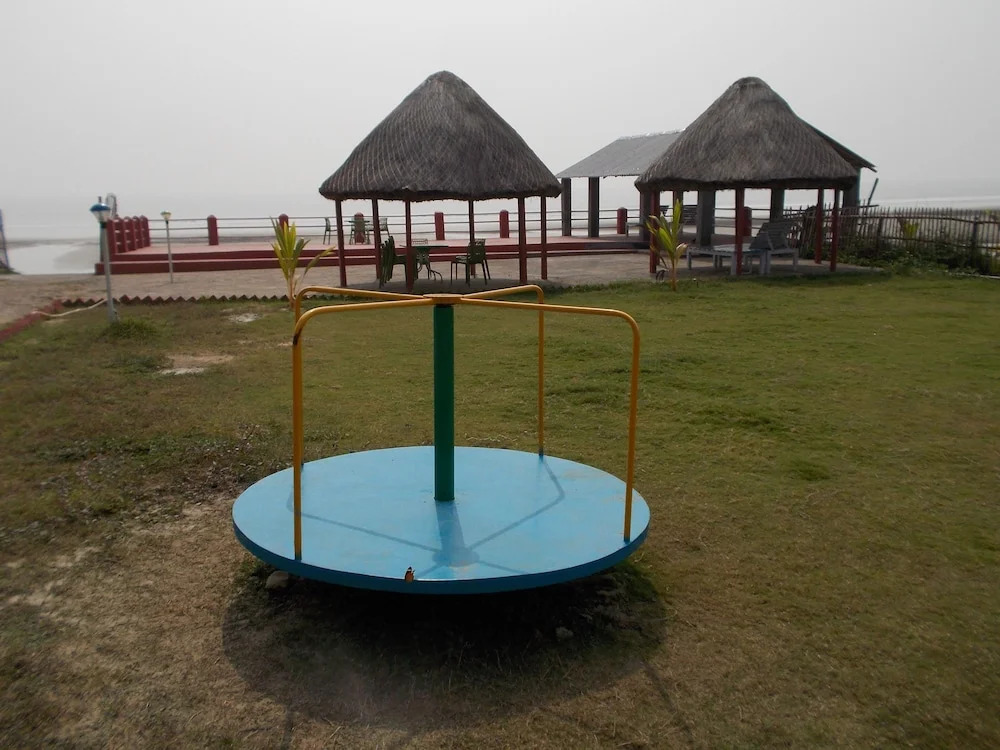 Arya Beach Resort