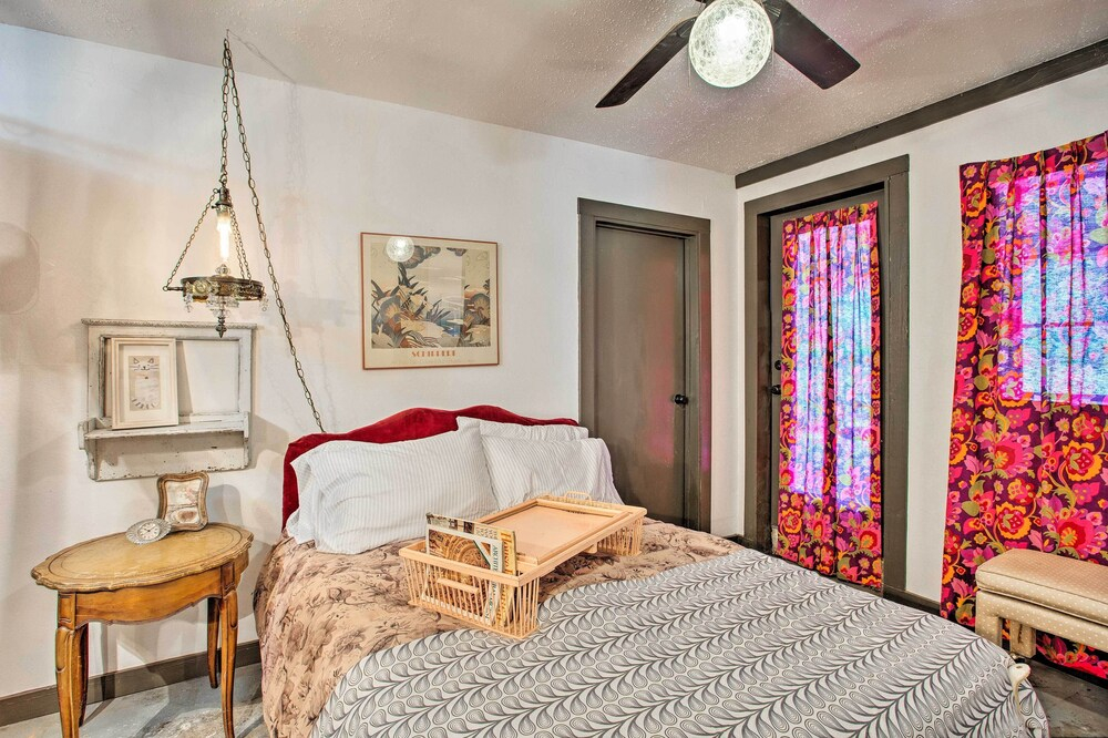 Pet-friendly River District Gem 5 Mi to Stockyards