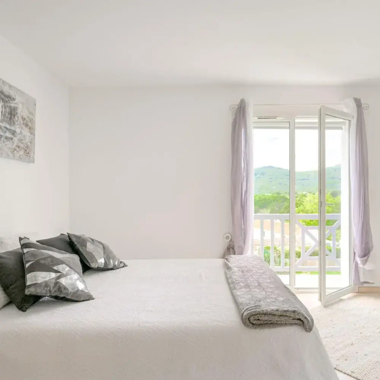 Maison Madalena With Pool Close to Ocean