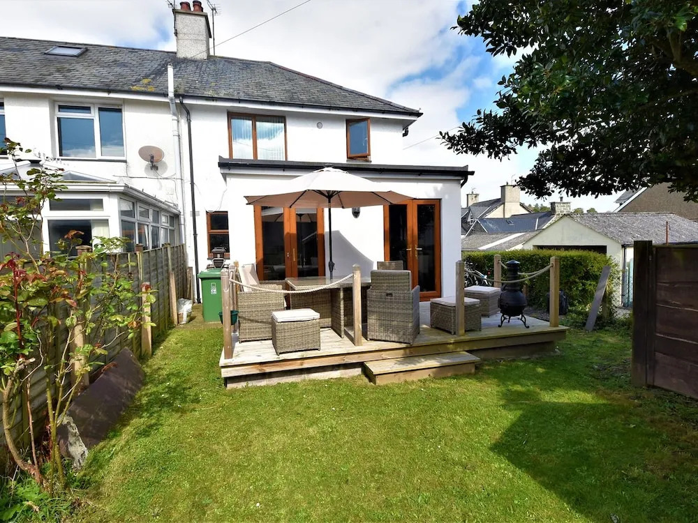 1 Hen Bont Road