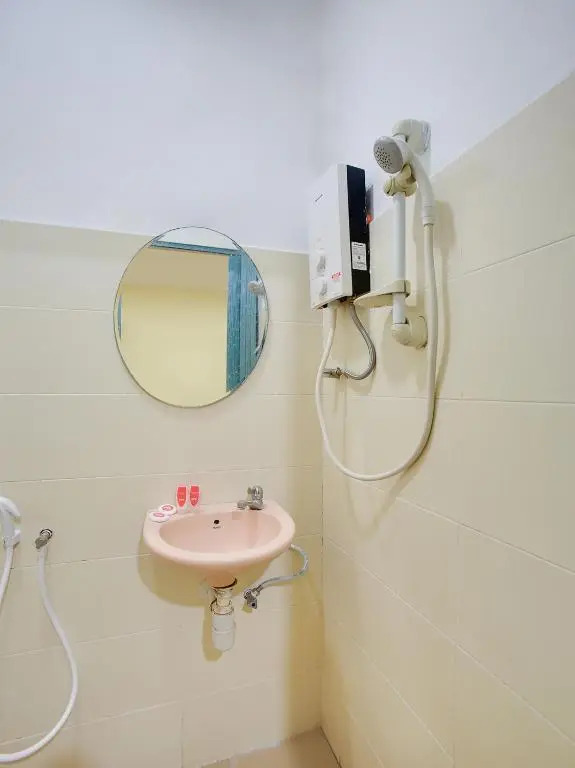 OYO 89590 Hotel Foong Inn