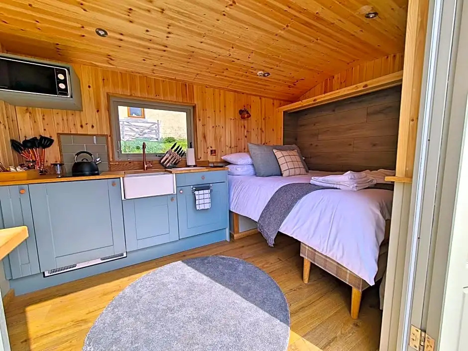 Peak District Shepherds Hut