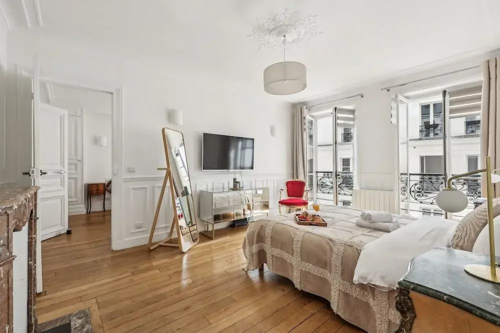 Stylish 3BR Near Tuileries Gardens