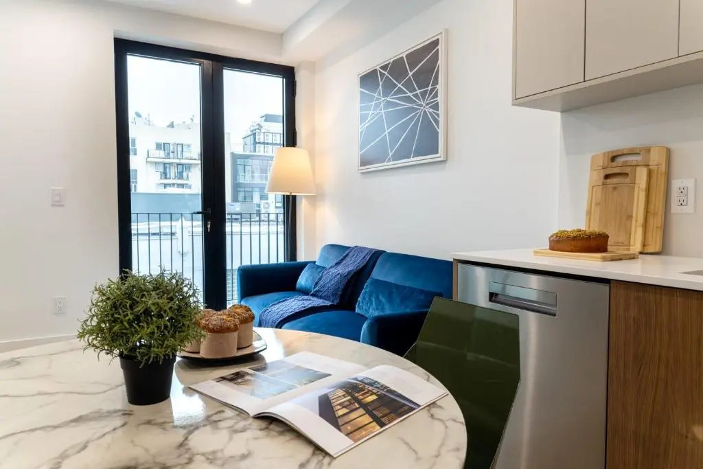 149BK-501 NEW Prime greenpoint 2BR WD in unit