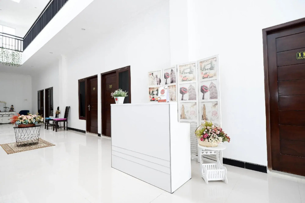 Four D'home By Oyo Rooms