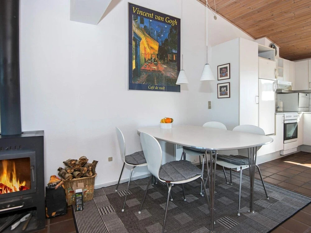 Beautiful Holiday Home in Henne Near Sea