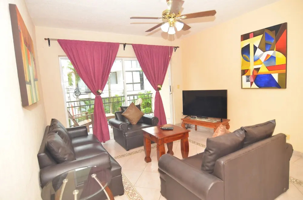 Ground level Apartment w Balcony RDS