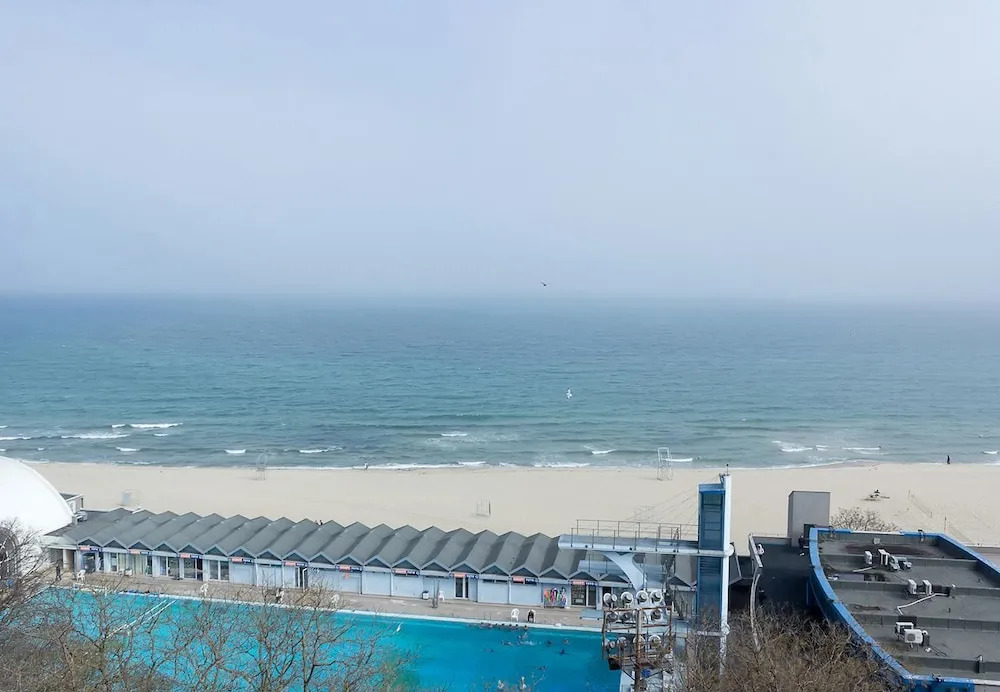 FM Deluxe 2-BDR Apartment - Varna Port