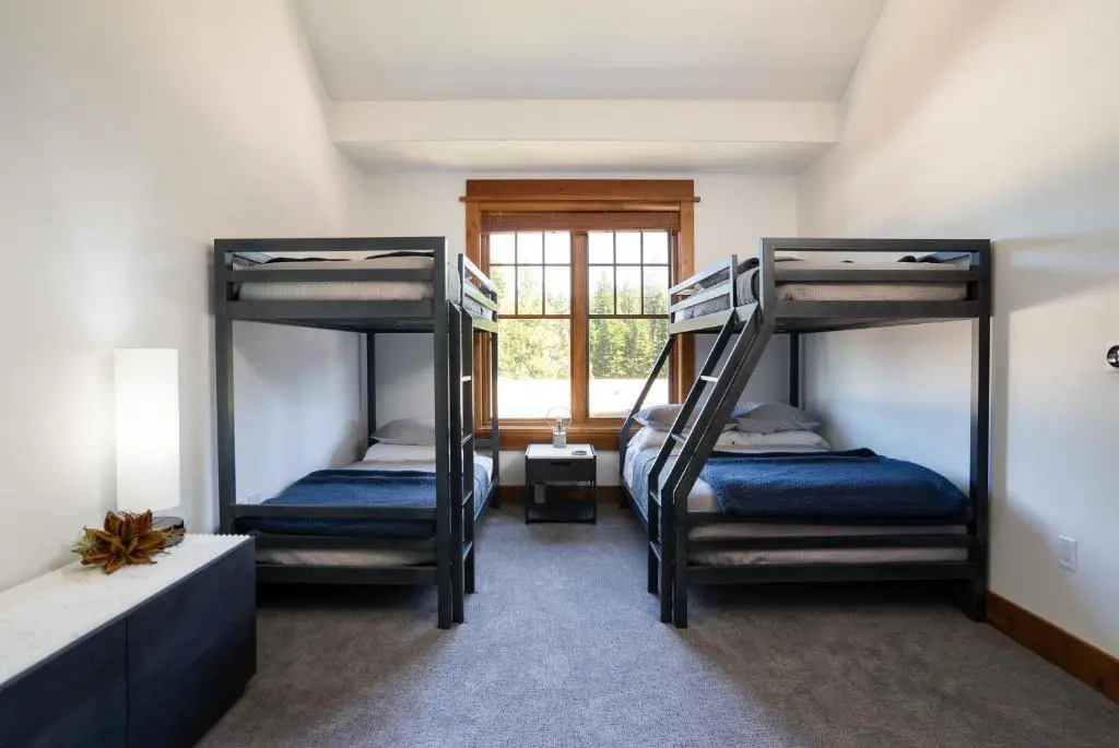 Luxury Top Floor Residence in the Village at Northstar - Catamount 403