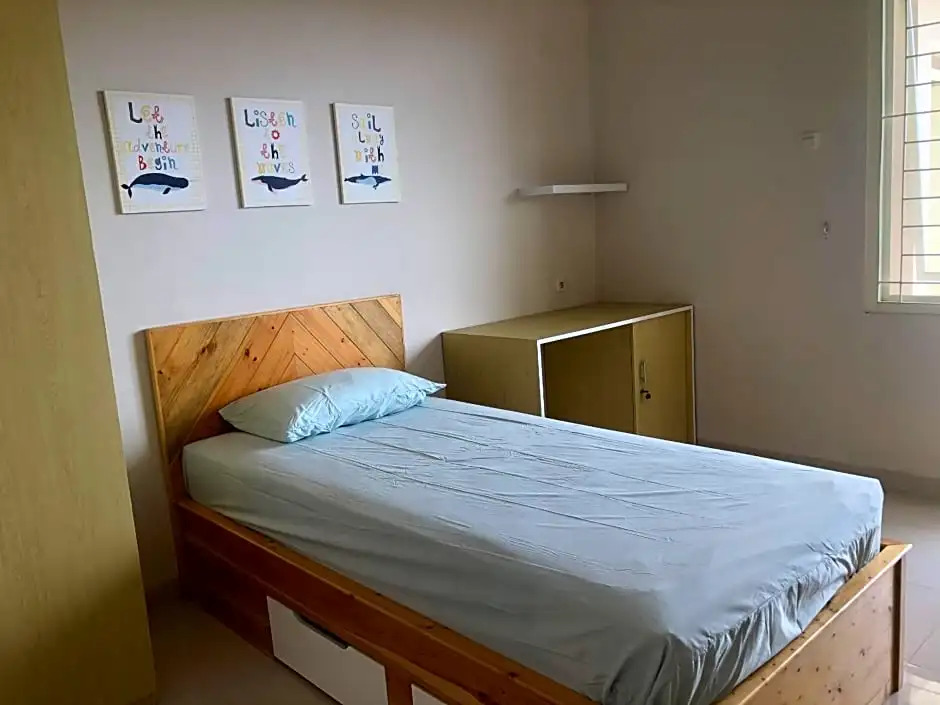OYO Life 3093 Kost Bale Teduh