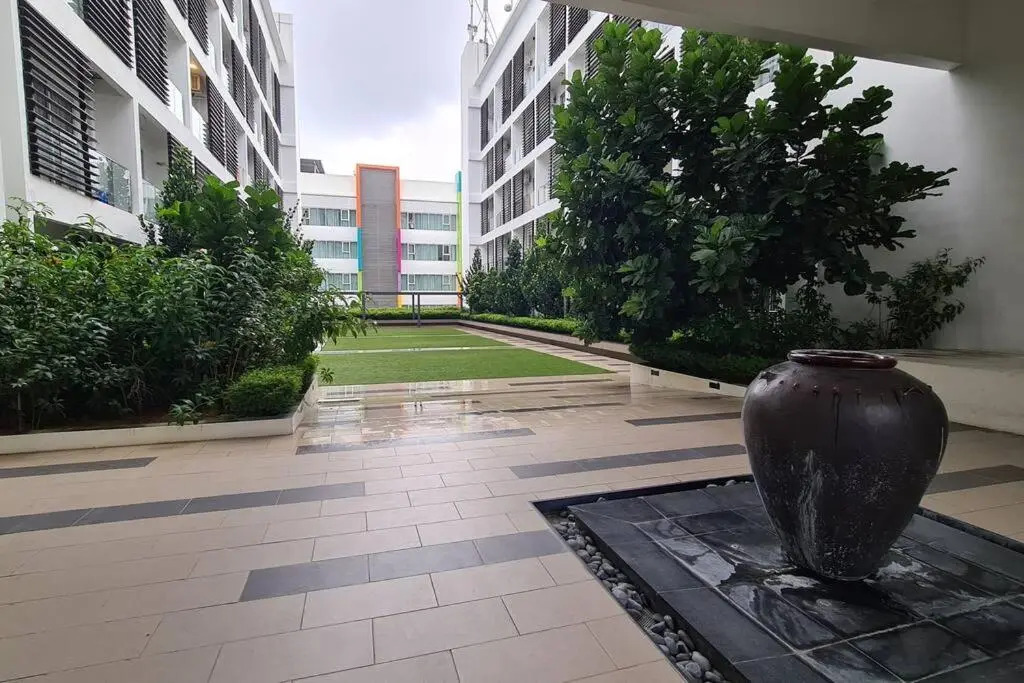 Aeropod [5B]/Near Airport / 2 Queen Bed/ Netflix/Free Parking