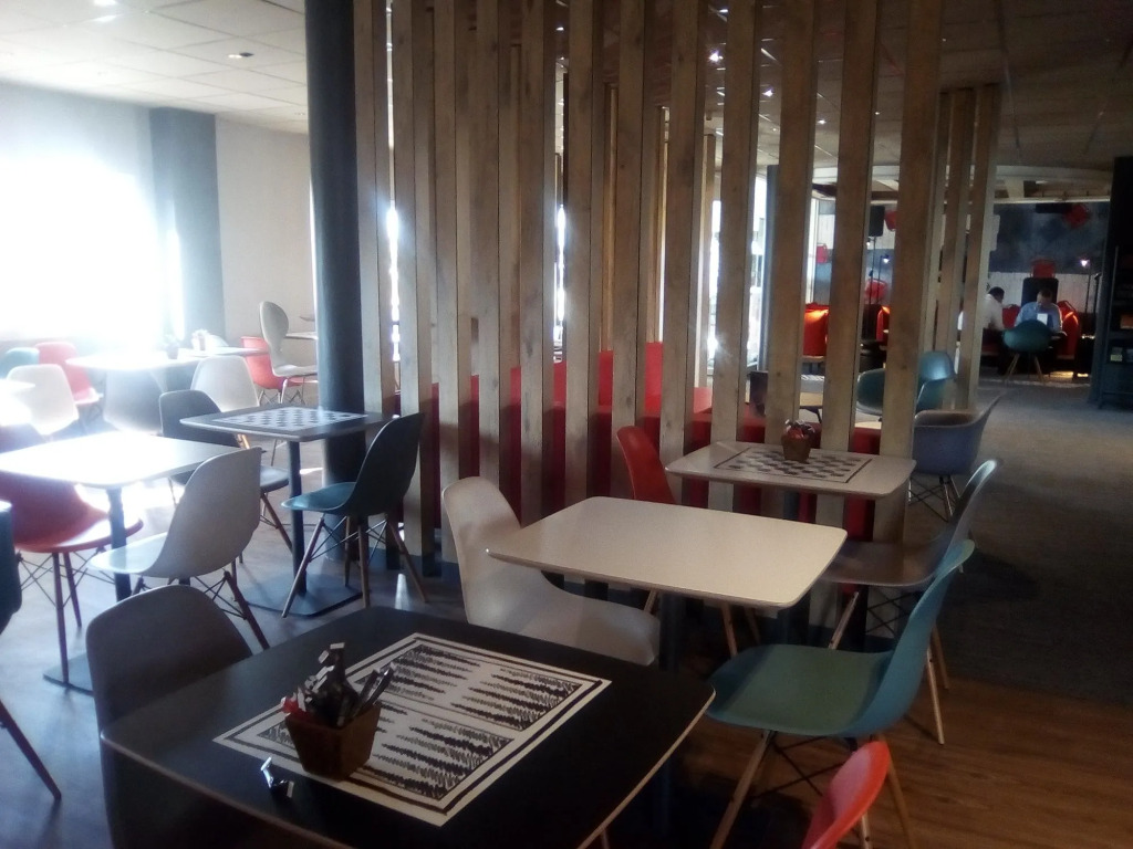 ibis Orange Sud
