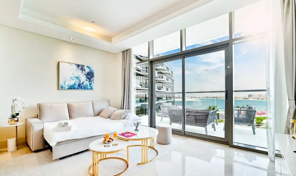 LUX The Elegant Palm Beach Suite