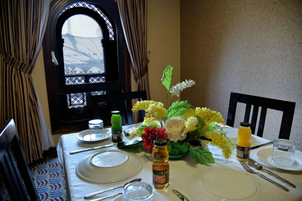Al Majeedi ARAC Suites