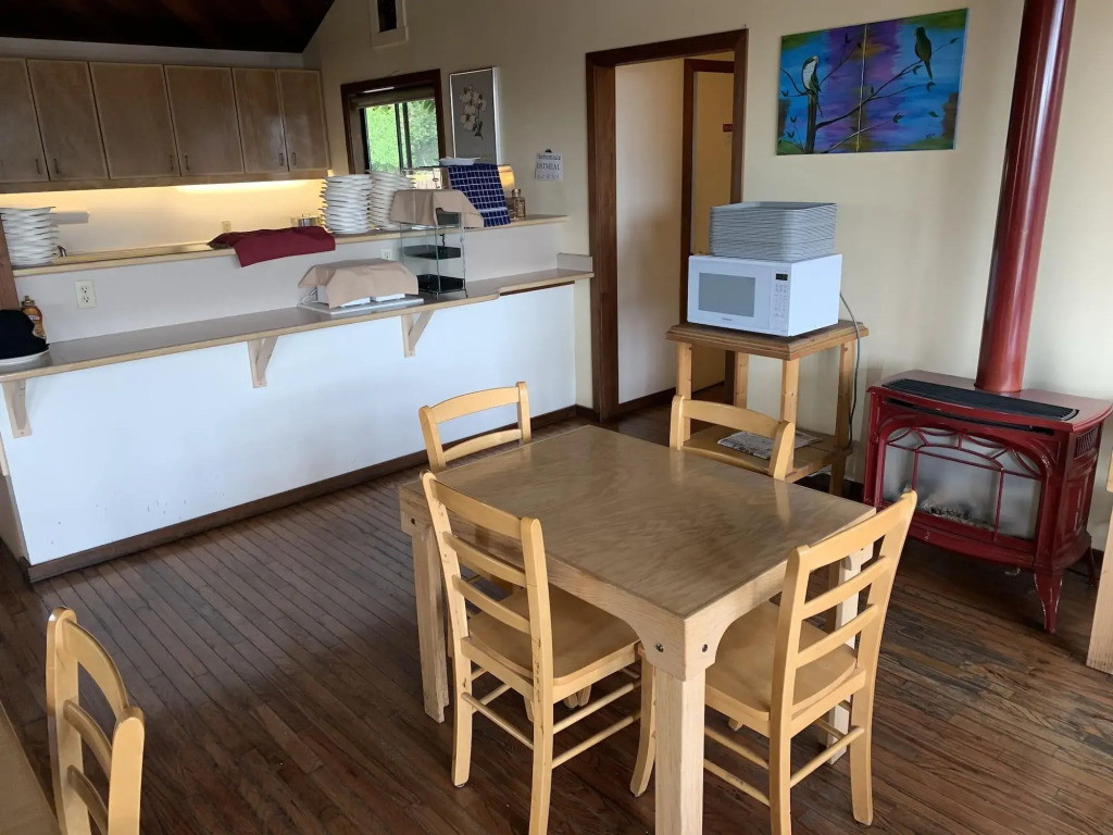 Harbor Lite Lodge