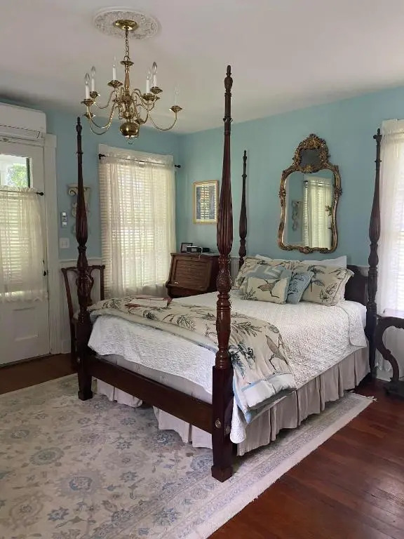 Historic Rosemont Manor