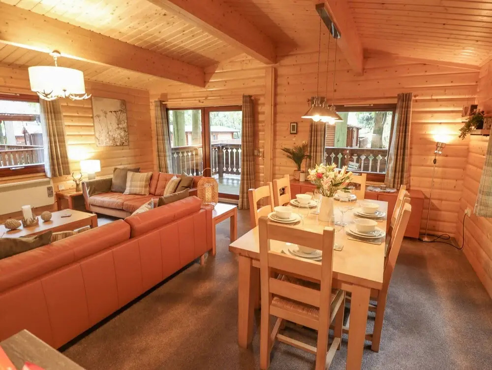 Leafy Hollow Lodge