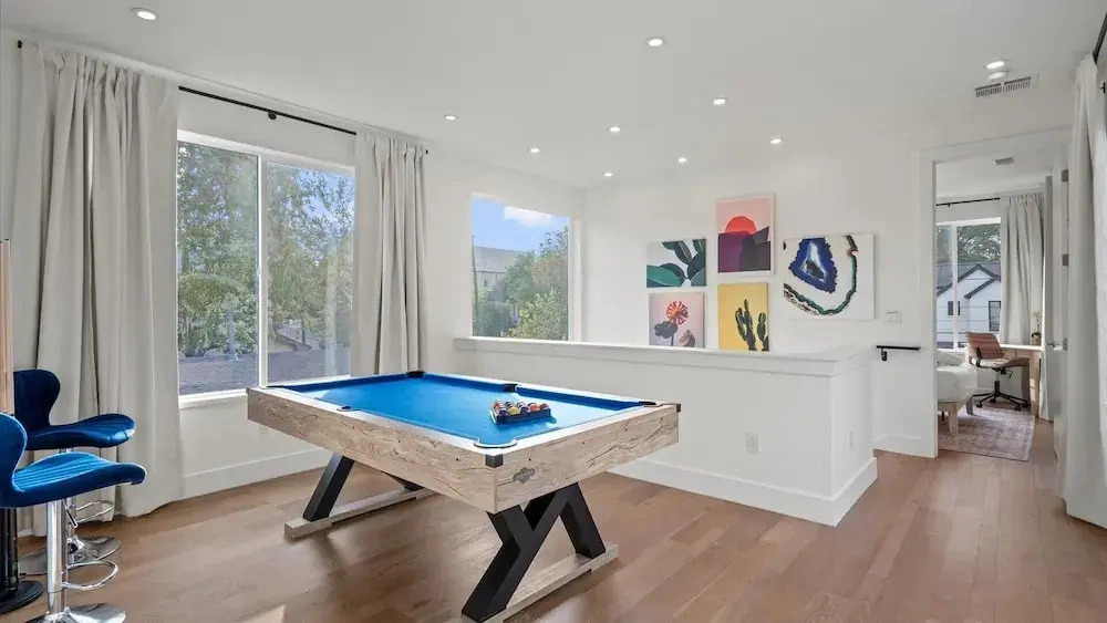 Luxury Group Retreat - Pool, Hot Tub, EV Charger