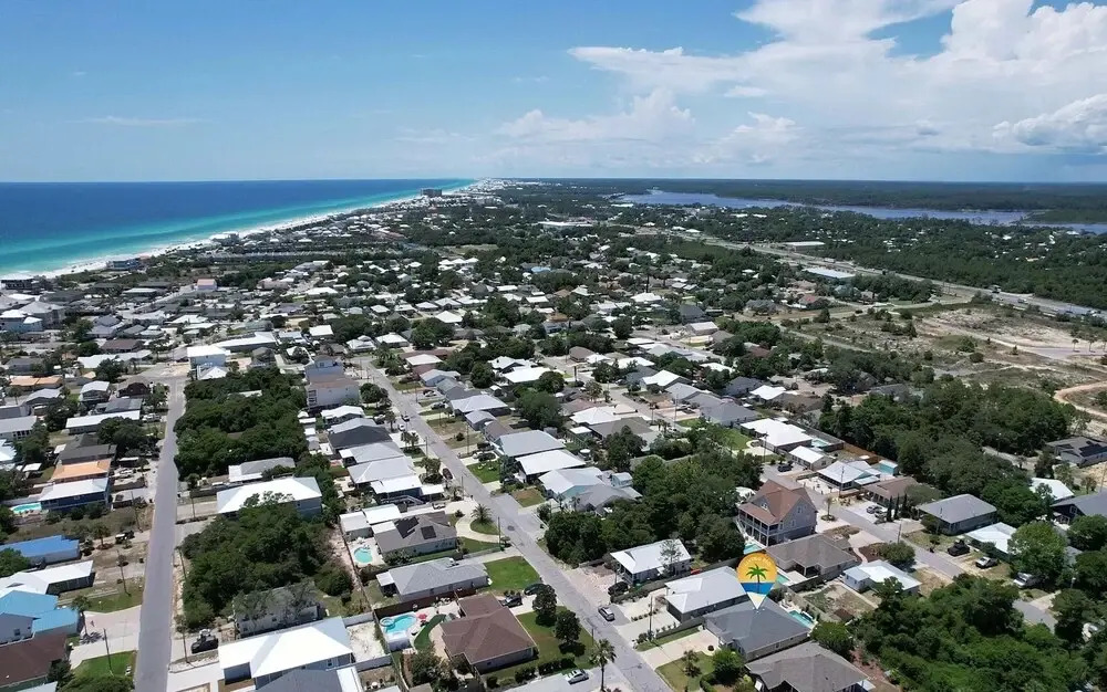 Pet Friendly Beach House - Paradise on Palm by Panhandle Getaways