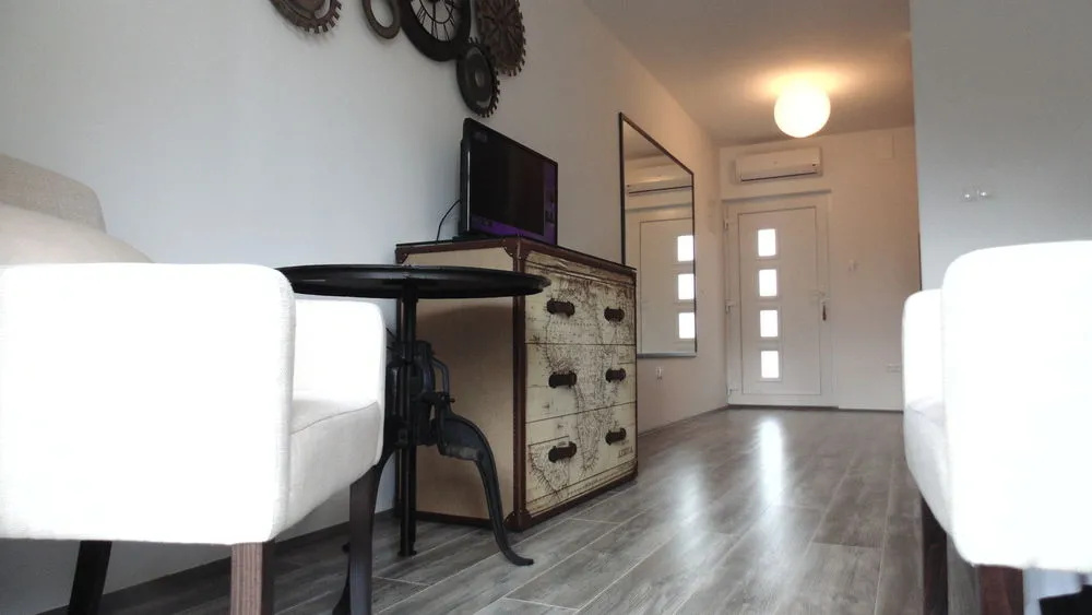 Refresh Boutique Apartments