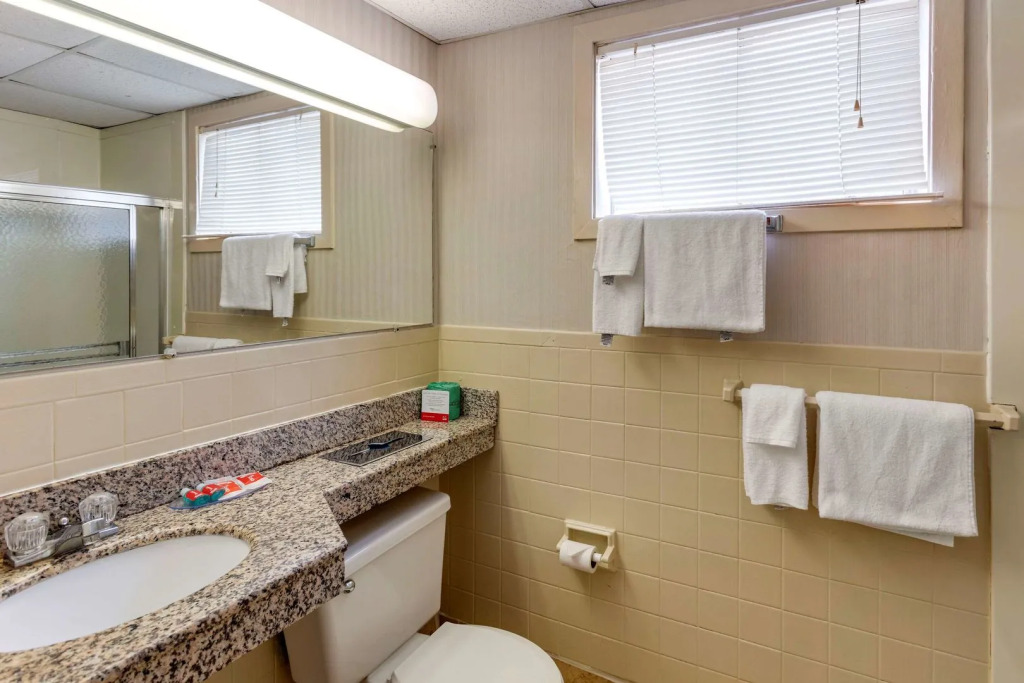Economy Inn