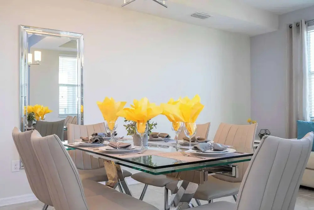 Stylish 2Br Condo By Disney Storey Lake 306 4731
