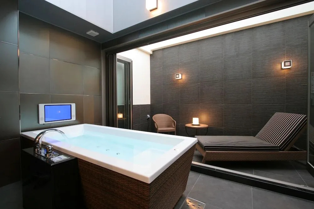 HOTEL W-PREMIUM -W GROUP HOTELS and RESORTS