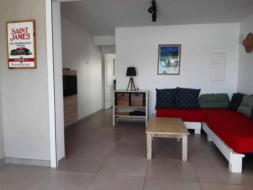 Appartement neuf a 150 metres de la mer wifi