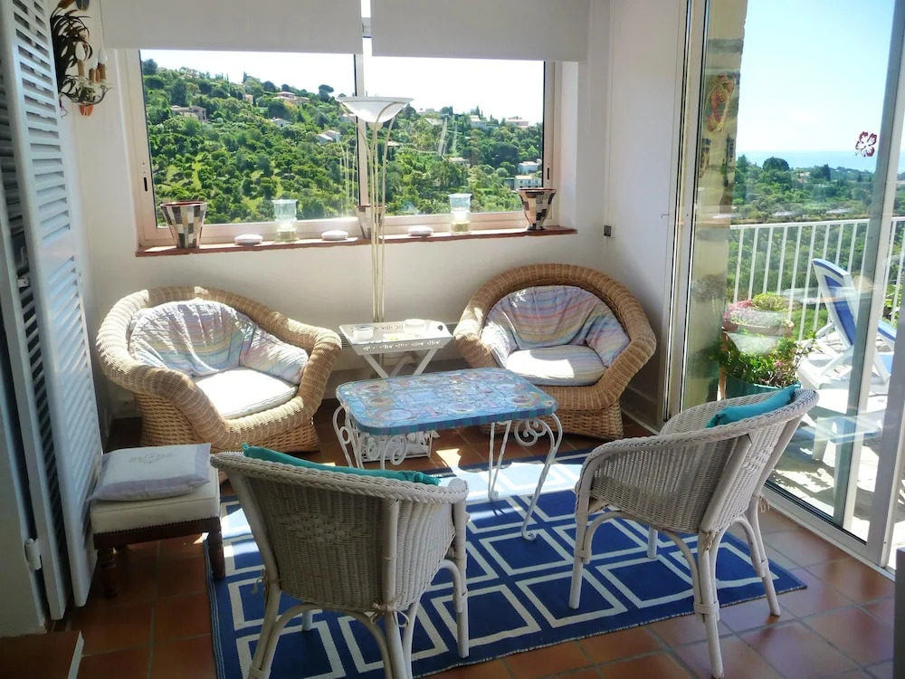 Villa With 4 Bedrooms in La Croix-valmer, With Wonderful sea View, Pri