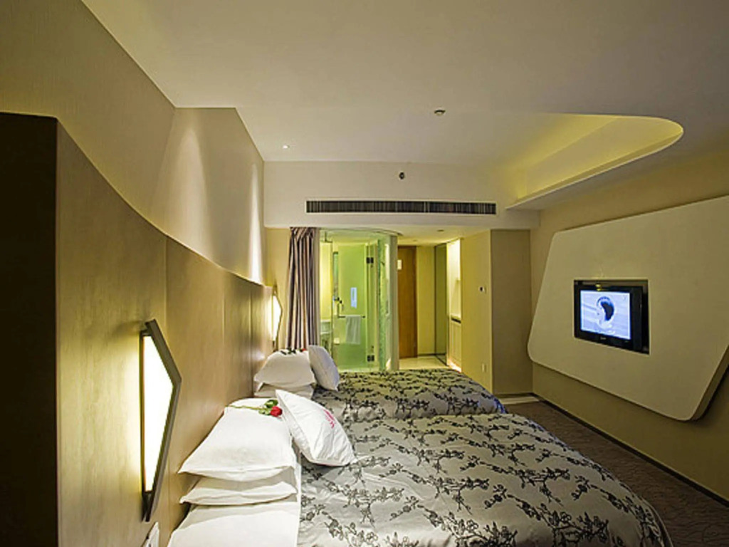 Hangzhou E M Grand Hotel