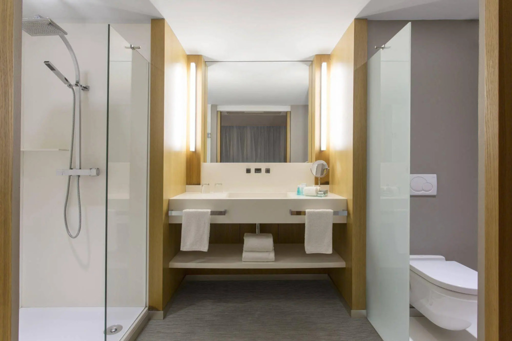 Chateau Royal Beach Resort & Spa, Noumea