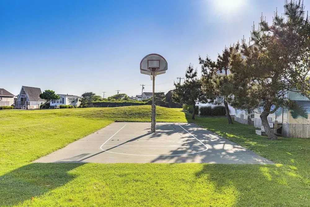 Quaint Montauk House w/ Community Amenities!