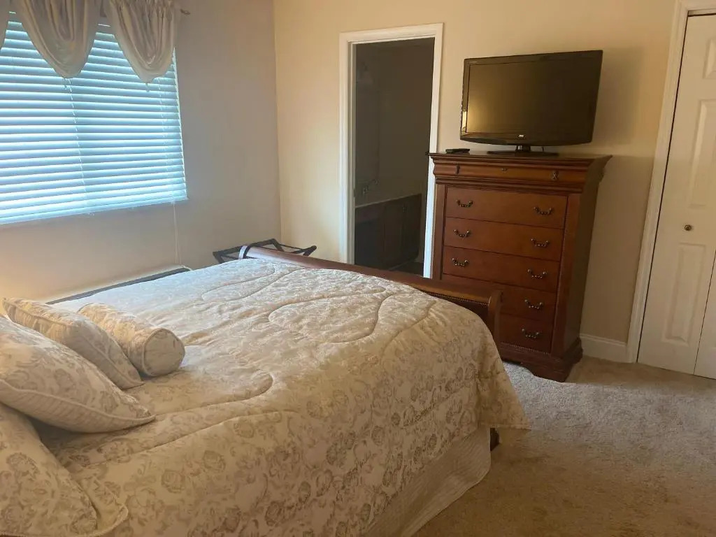 River Place Condos 605 2BD