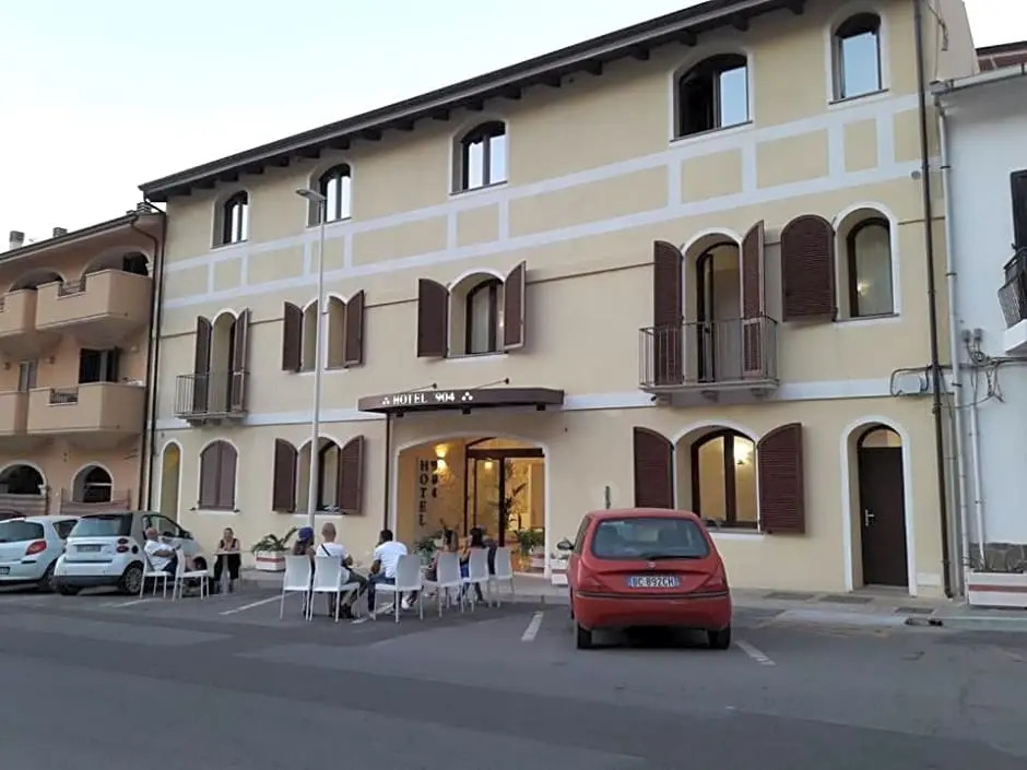 Hotel '904