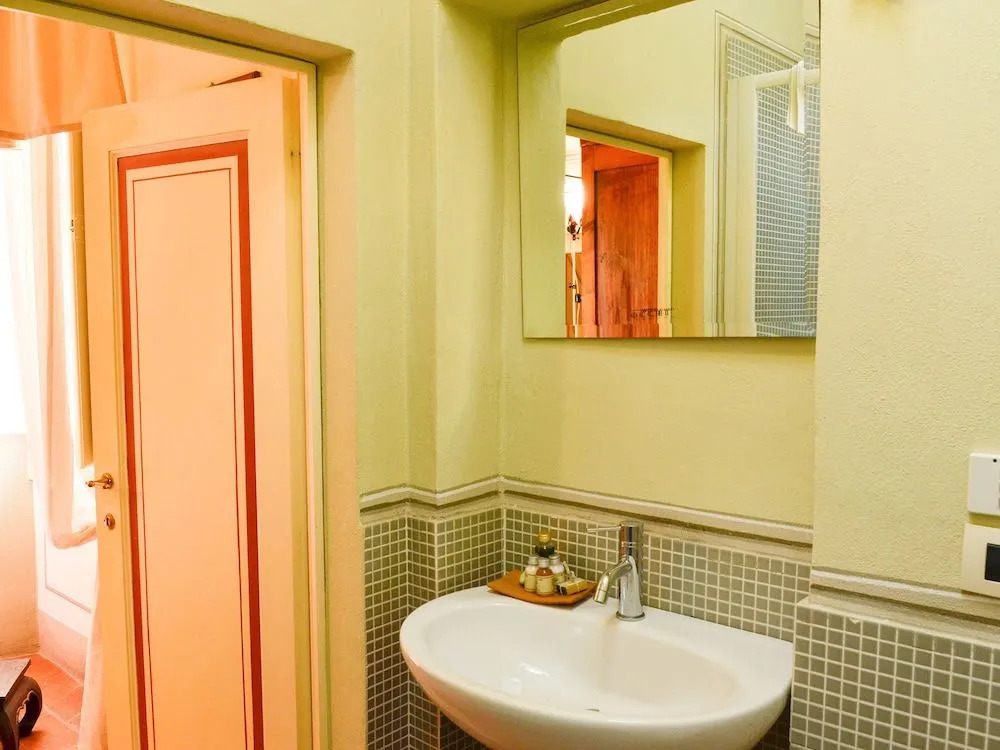 Vicolo della Scala Rooms