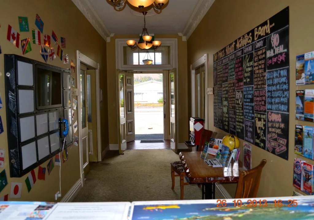 The Prince Albert Backpackers & Bar