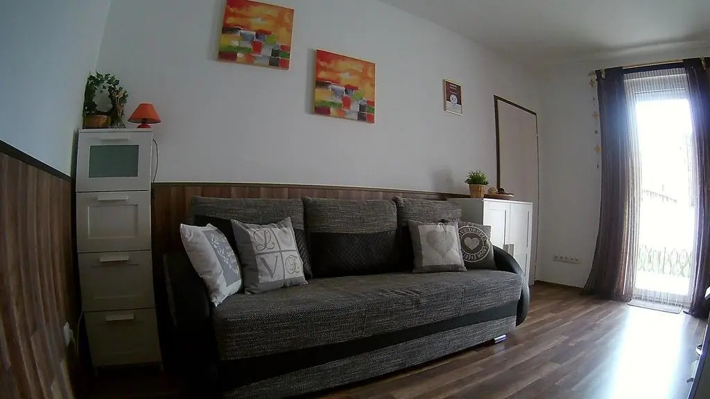 Bomi Apartman